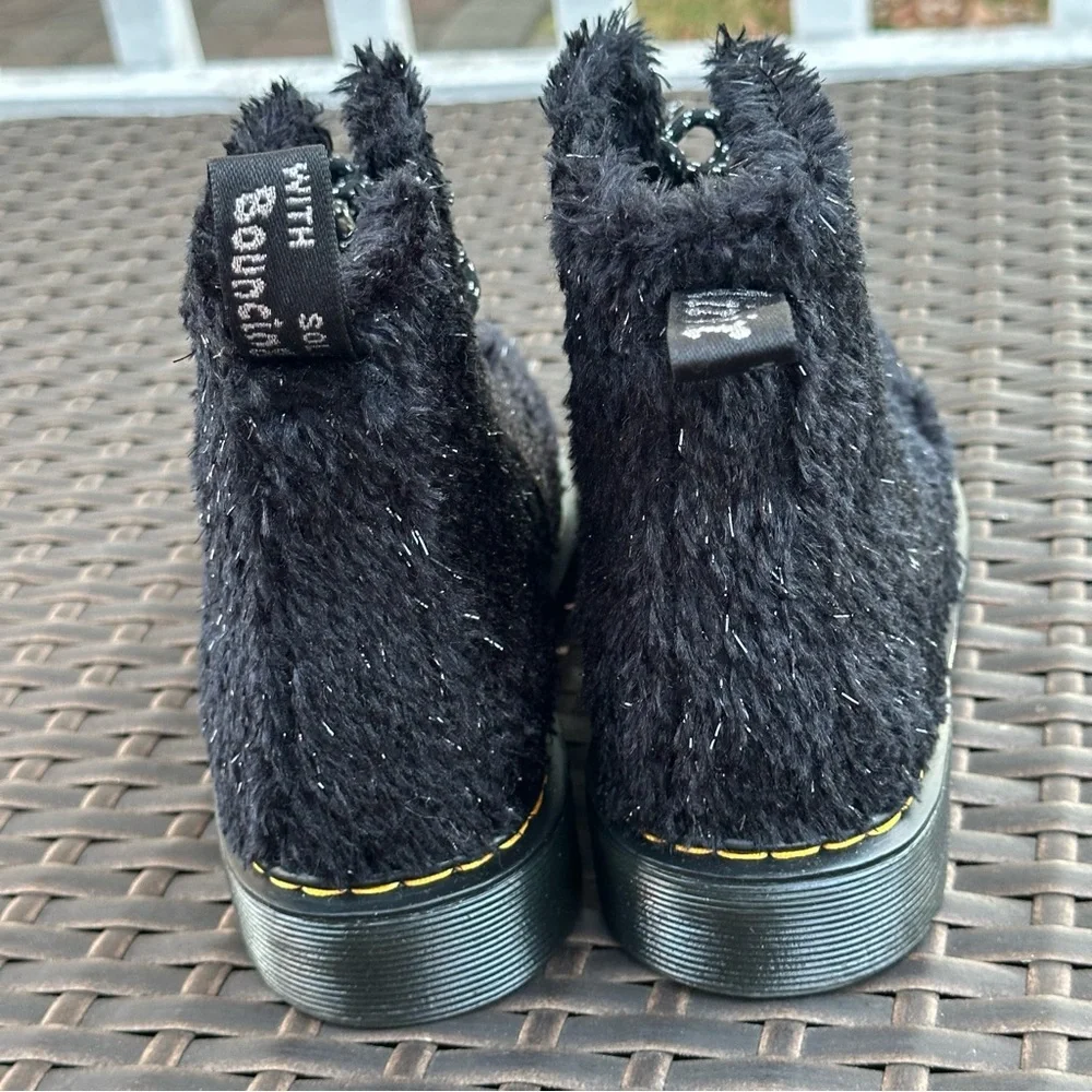New Dr. Martens 1460 Pascal Black Tinsel Faux Fur Boots Size 4, Youth Kids Shoes